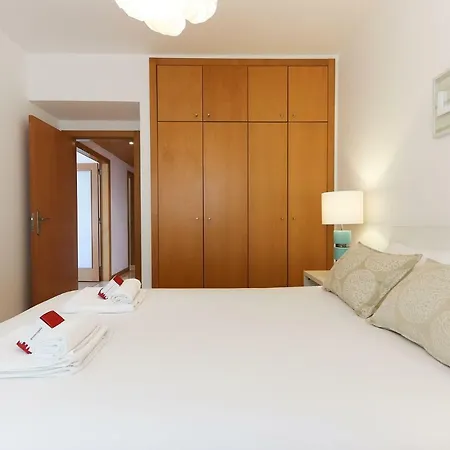 Expo Elegant By Homing Apartment *