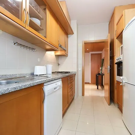 Expo Elegant By Homing Apartment *