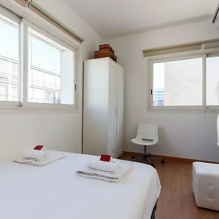 Expo Elegant By Homing Apartment *